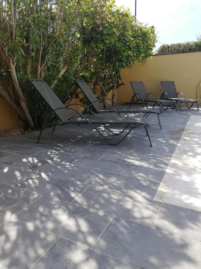 Maison Provencale Spa Sauna Piscine Molleges Exterior photo
